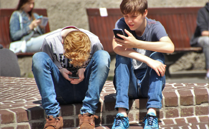 ¿La tecnología beneficia o perjudica el desarrollo de los niños?